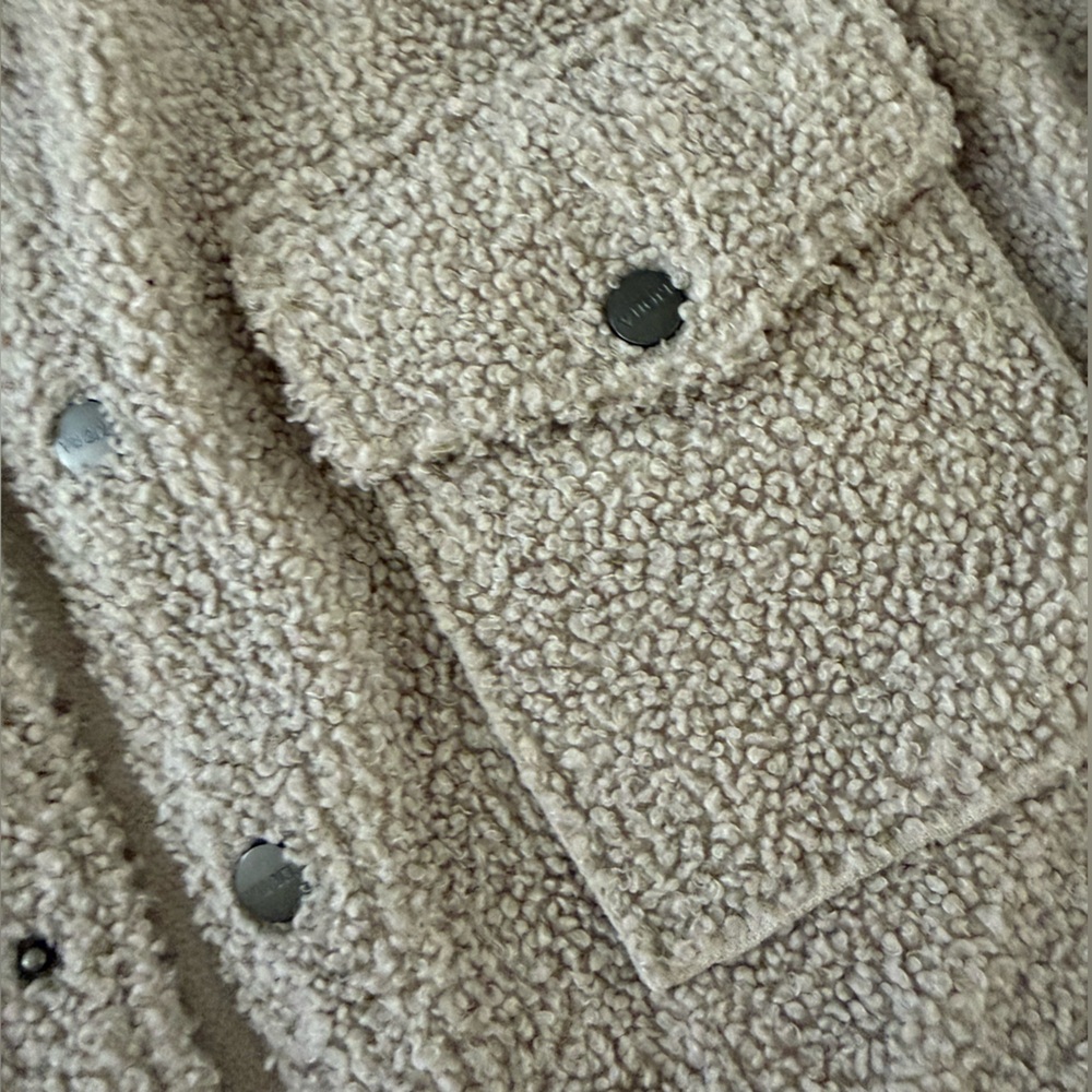 Vuori sycamore shirt jacket- this is the longer version. Size Large - Picture 2 of 5